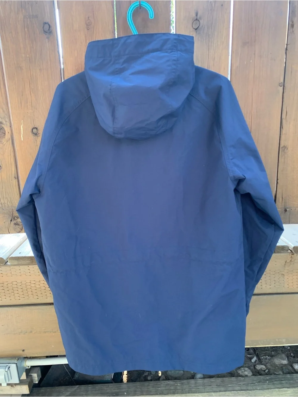 L.L. Bean Navy Classic Mountain Water-Resistant Jacket - Picture 4 of 8